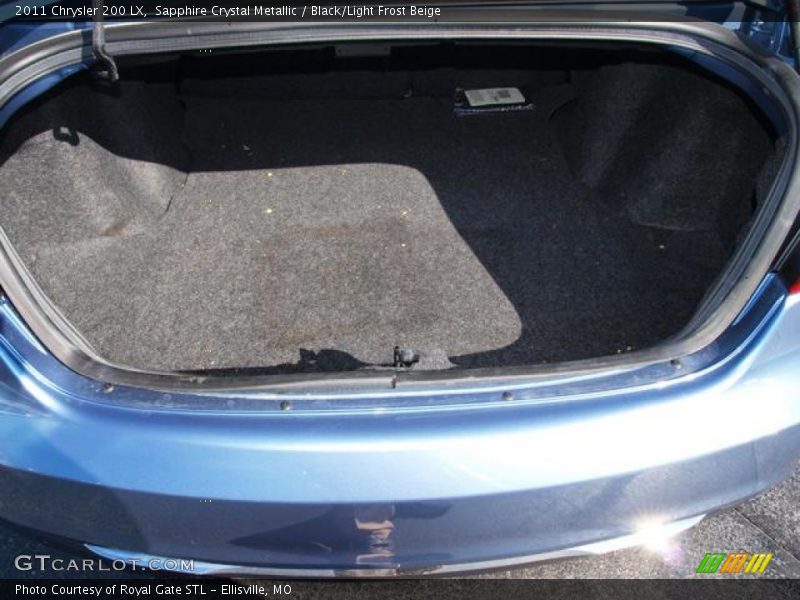 Sapphire Crystal Metallic / Black/Light Frost Beige 2011 Chrysler 200 LX