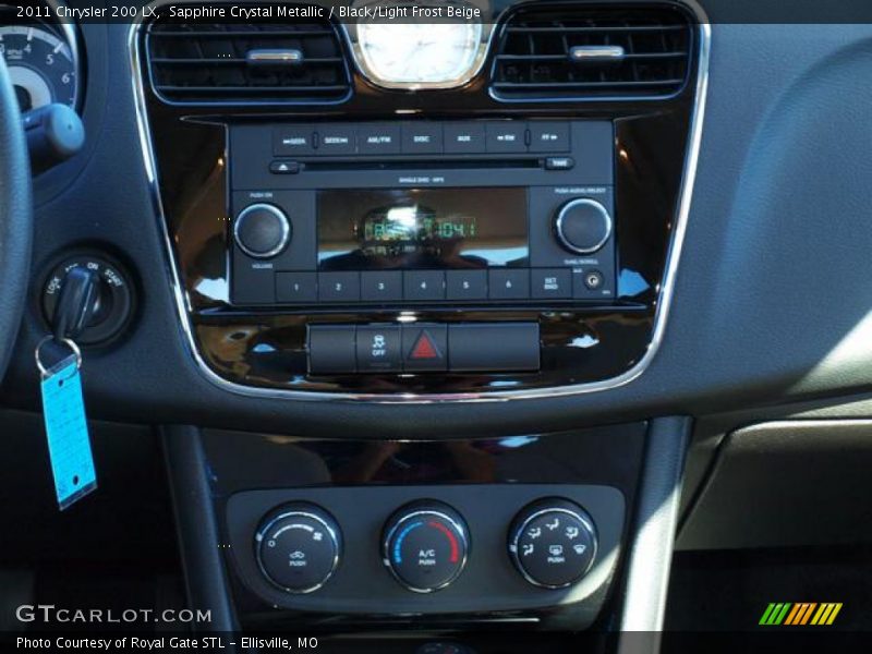 Sapphire Crystal Metallic / Black/Light Frost Beige 2011 Chrysler 200 LX