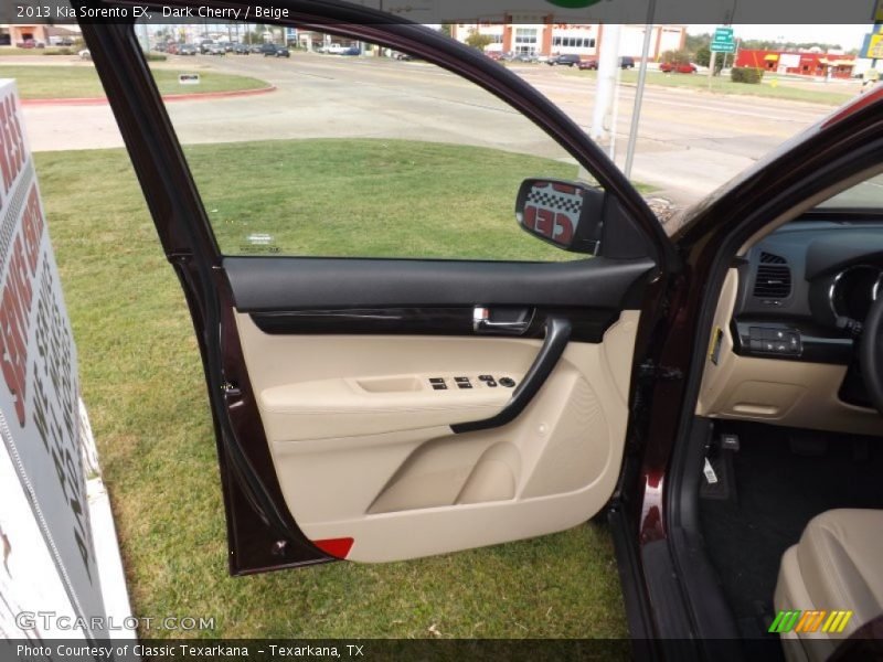 Dark Cherry / Beige 2013 Kia Sorento EX