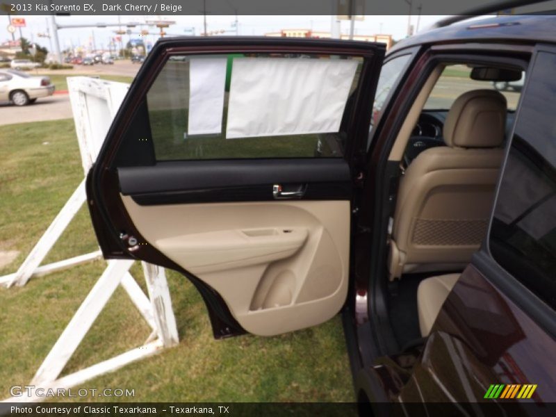 Dark Cherry / Beige 2013 Kia Sorento EX