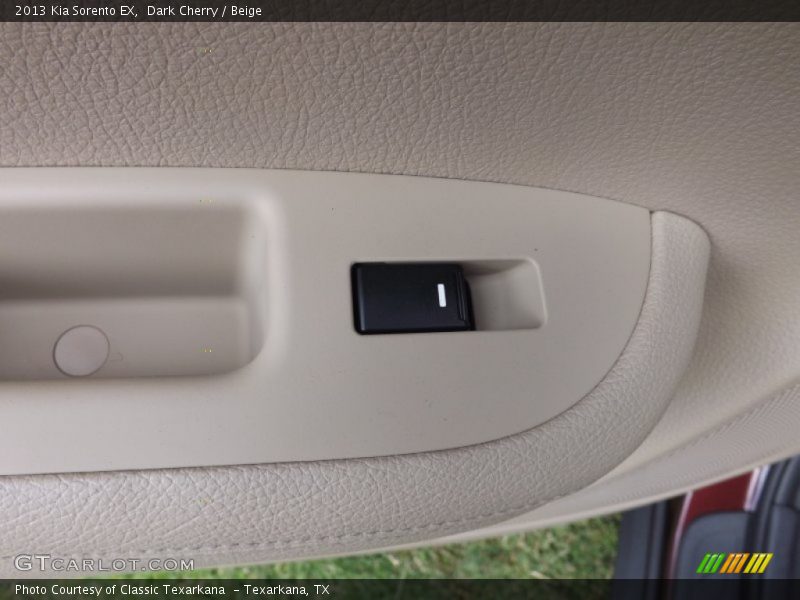 Dark Cherry / Beige 2013 Kia Sorento EX