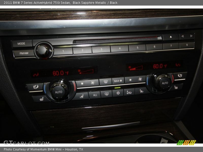 Controls of 2011 7 Series ActiveHybrid 750i Sedan
