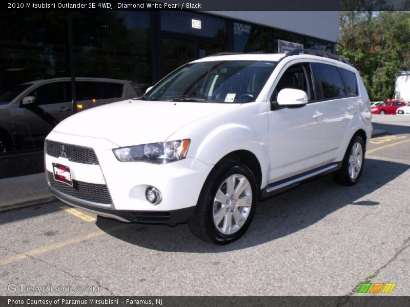 Diamond White Pearl / Black 2010 Mitsubishi Outlander SE 4WD