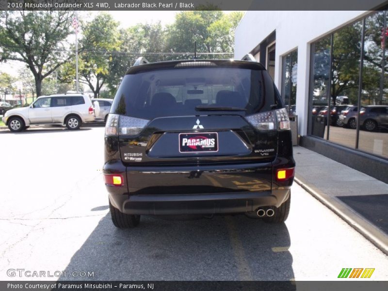 Labrador Black Pearl / Black 2010 Mitsubishi Outlander XLS 4WD