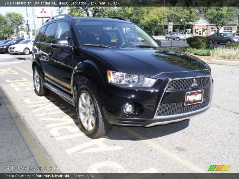 Labrador Black Pearl / Black 2010 Mitsubishi Outlander XLS 4WD