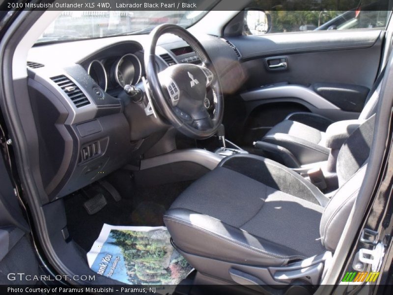 Labrador Black Pearl / Black 2010 Mitsubishi Outlander XLS 4WD