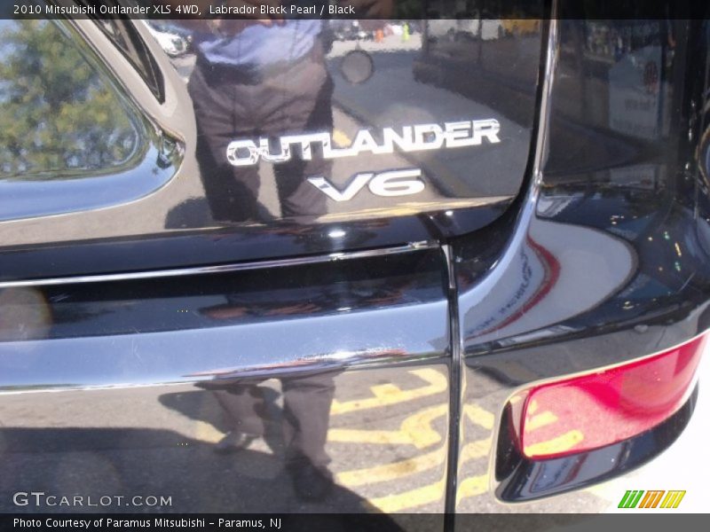 Labrador Black Pearl / Black 2010 Mitsubishi Outlander XLS 4WD