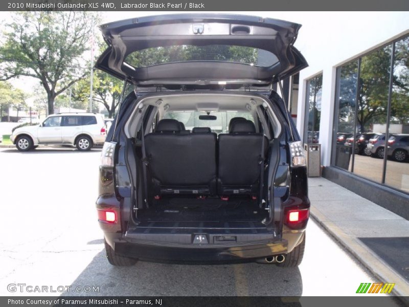Labrador Black Pearl / Black 2010 Mitsubishi Outlander XLS 4WD