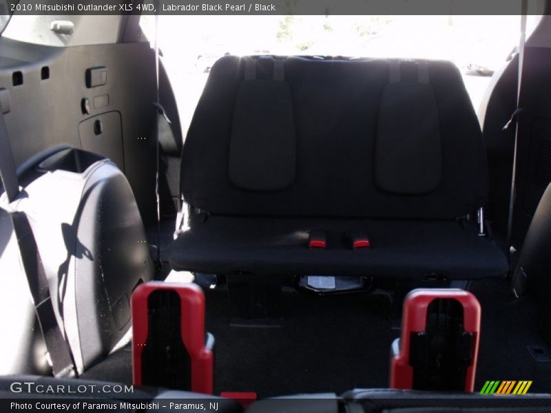 Labrador Black Pearl / Black 2010 Mitsubishi Outlander XLS 4WD