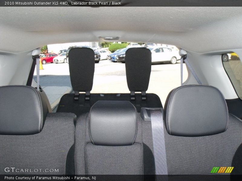 Labrador Black Pearl / Black 2010 Mitsubishi Outlander XLS 4WD