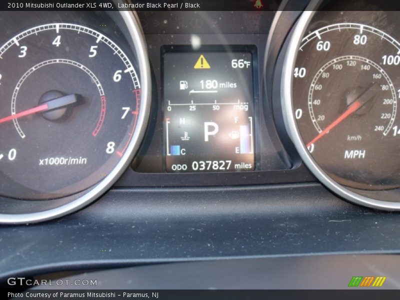 Labrador Black Pearl / Black 2010 Mitsubishi Outlander XLS 4WD