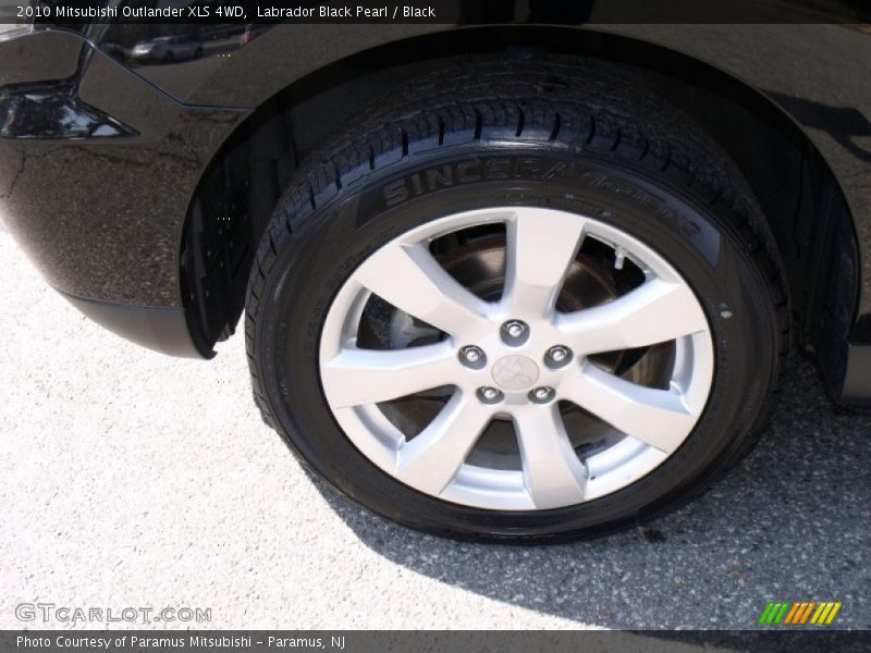 Labrador Black Pearl / Black 2010 Mitsubishi Outlander XLS 4WD