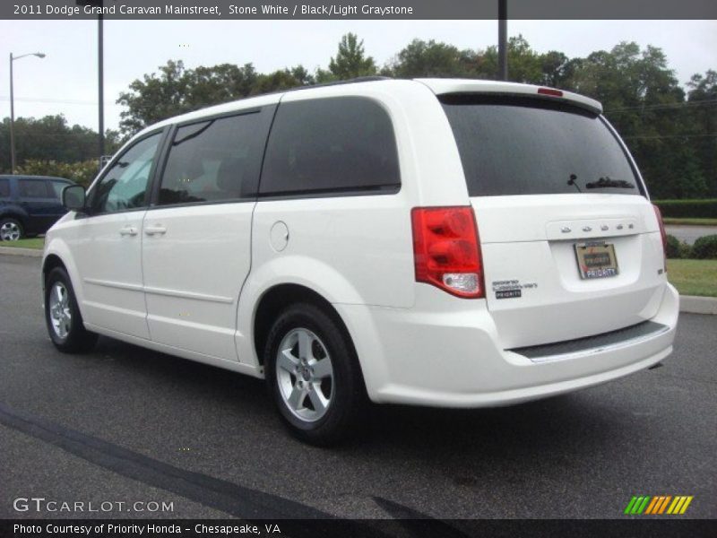 Stone White / Black/Light Graystone 2011 Dodge Grand Caravan Mainstreet