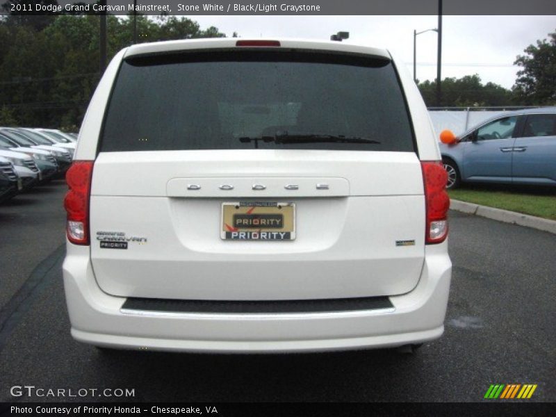Stone White / Black/Light Graystone 2011 Dodge Grand Caravan Mainstreet