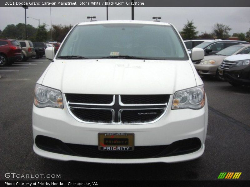 Stone White / Black/Light Graystone 2011 Dodge Grand Caravan Mainstreet