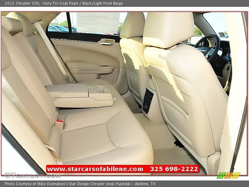 Ivory Tri-Coat Pearl / Black/Light Frost Beige 2013 Chrysler 300