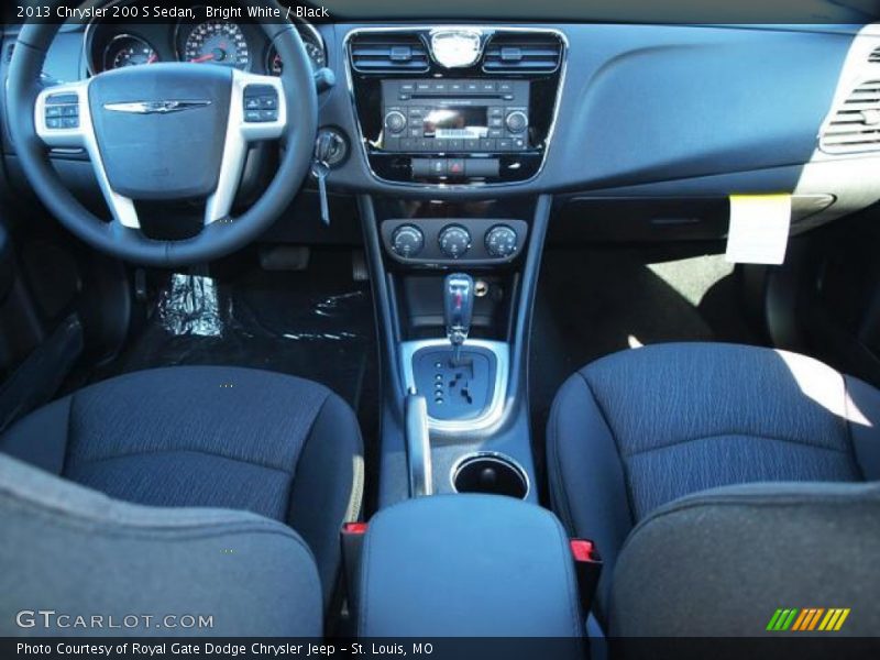 Bright White / Black 2013 Chrysler 200 S Sedan