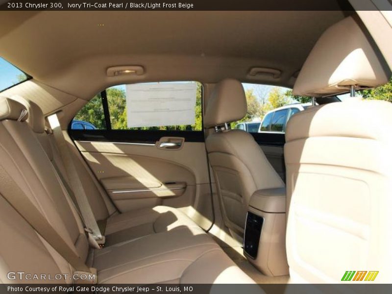 Ivory Tri-Coat Pearl / Black/Light Frost Beige 2013 Chrysler 300