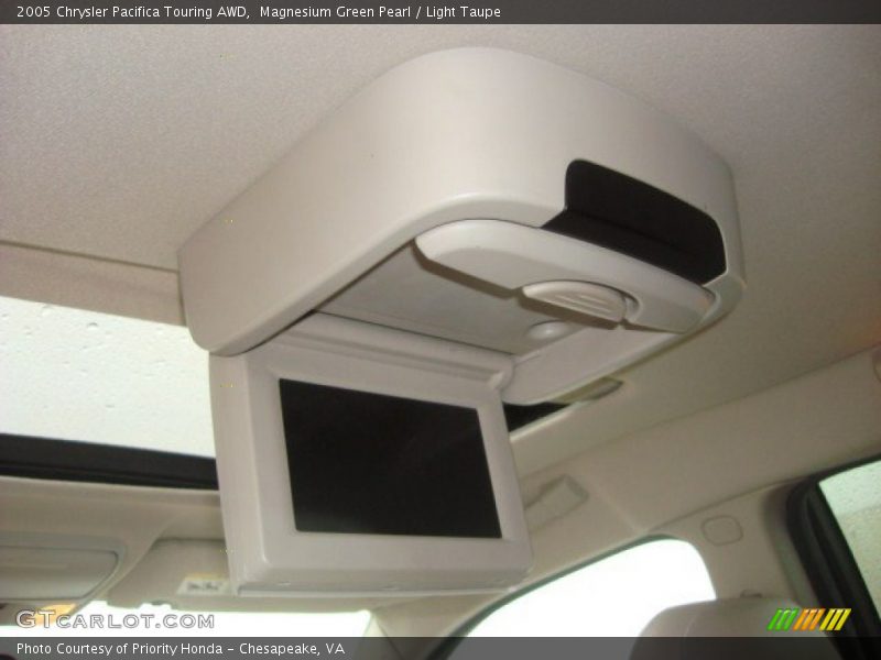 Magnesium Green Pearl / Light Taupe 2005 Chrysler Pacifica Touring AWD