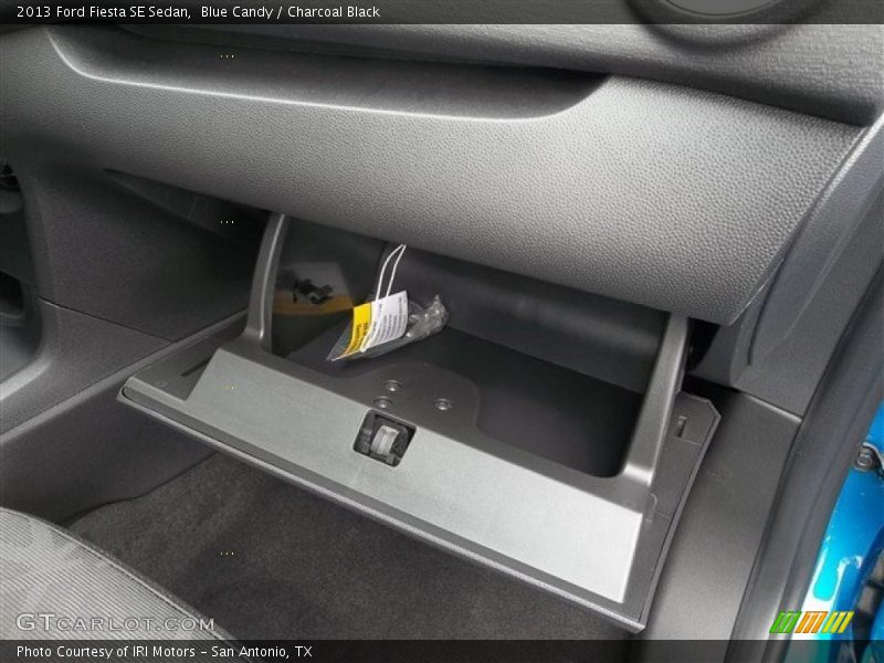 Blue Candy / Charcoal Black 2013 Ford Fiesta SE Sedan