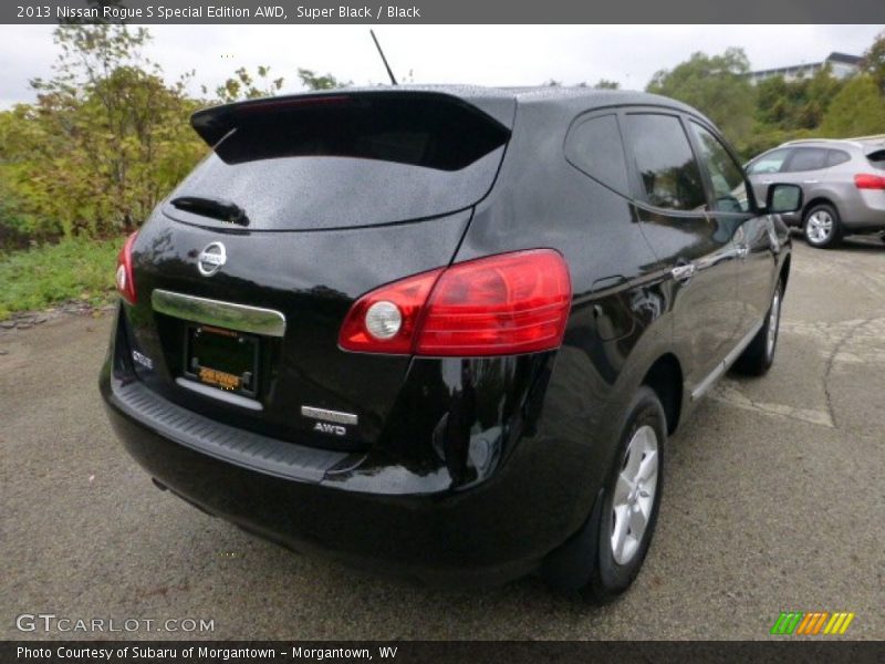 Super Black / Black 2013 Nissan Rogue S Special Edition AWD