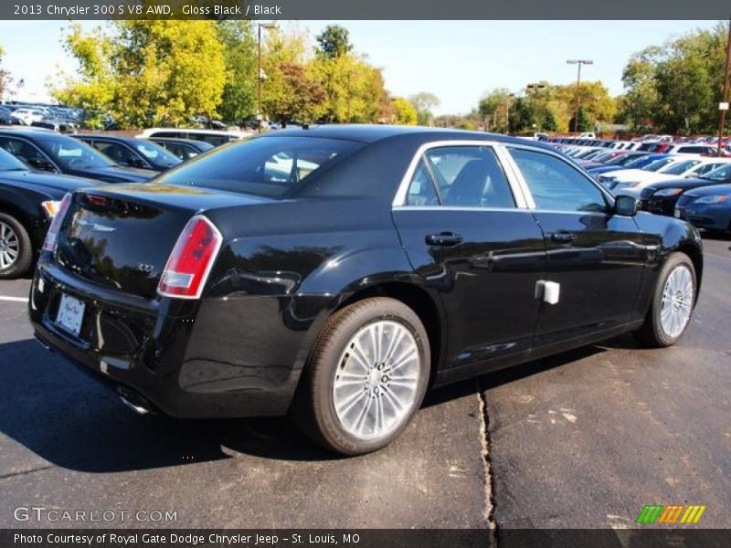  2013 300 S V8 AWD Gloss Black