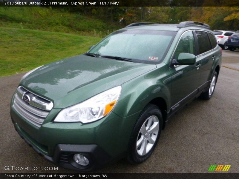 Cypress Green Pearl / Ivory 2013 Subaru Outback 2.5i Premium