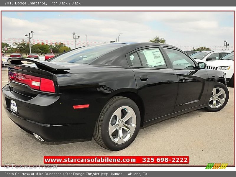 Pitch Black / Black 2013 Dodge Charger SE