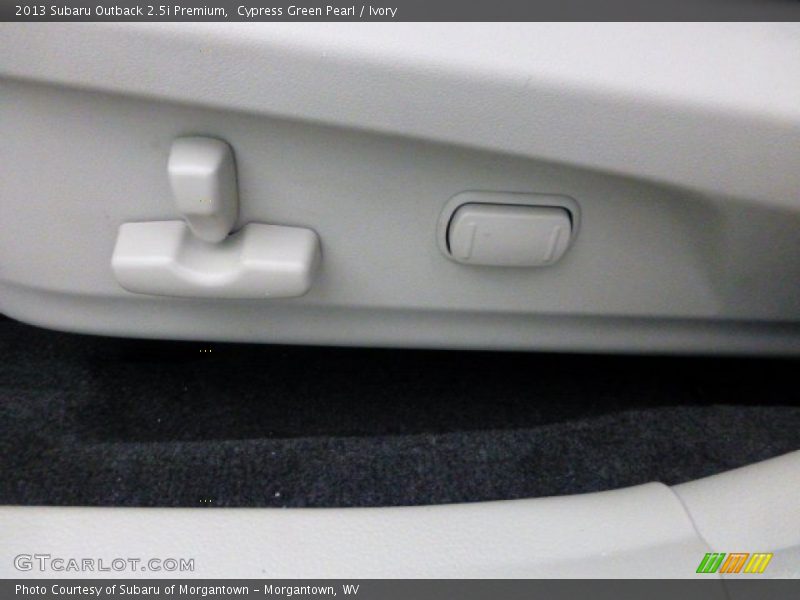 Cypress Green Pearl / Ivory 2013 Subaru Outback 2.5i Premium