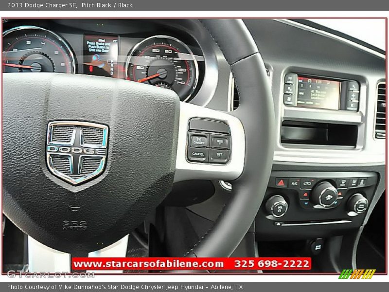 Pitch Black / Black 2013 Dodge Charger SE