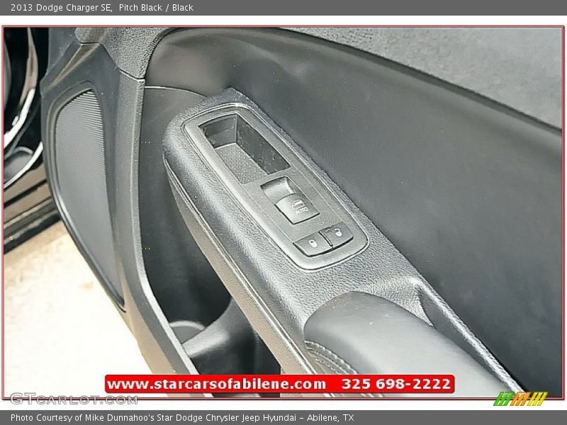 Pitch Black / Black 2013 Dodge Charger SE