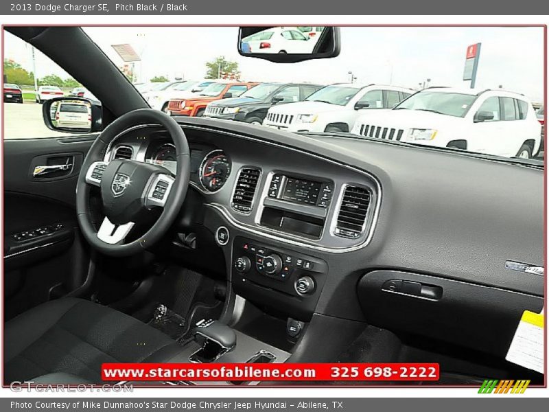Pitch Black / Black 2013 Dodge Charger SE