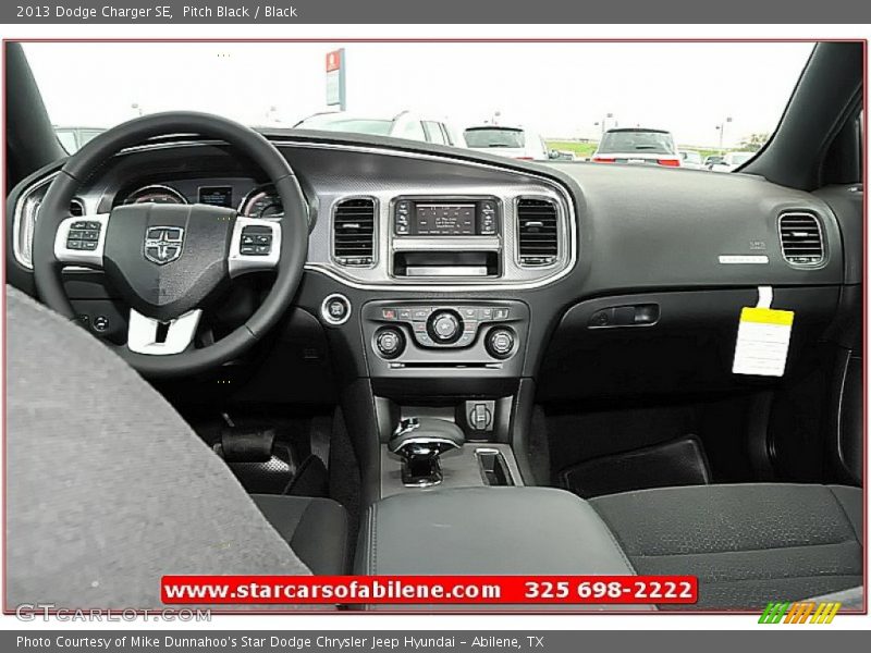 Pitch Black / Black 2013 Dodge Charger SE
