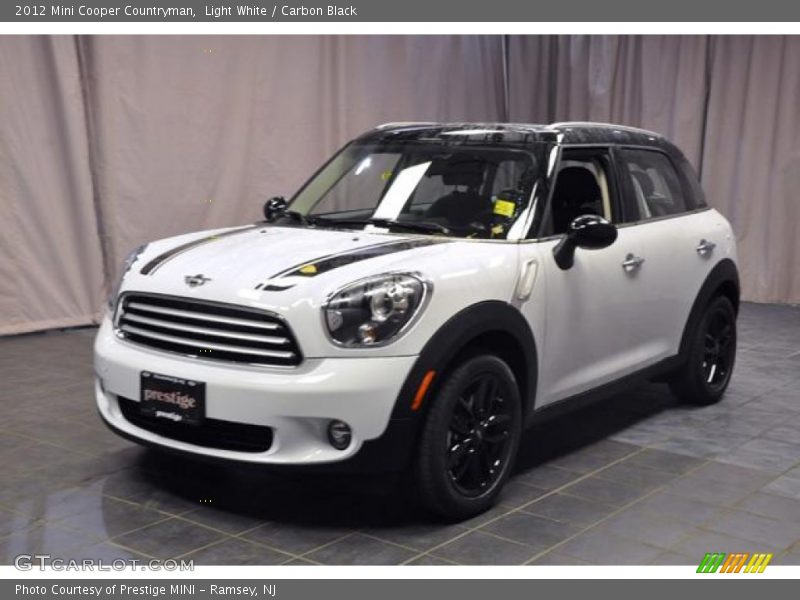 Light White / Carbon Black 2012 Mini Cooper Countryman