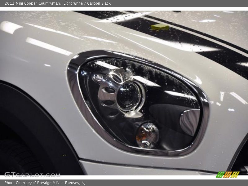 Light White / Carbon Black 2012 Mini Cooper Countryman