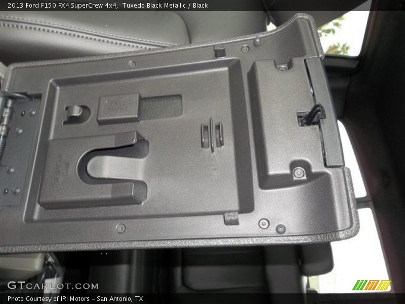 Tuxedo Black Metallic / Black 2013 Ford F150 FX4 SuperCrew 4x4