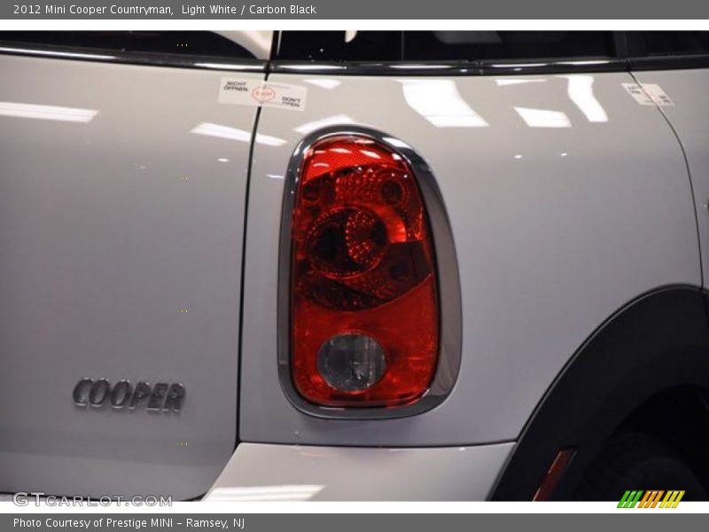 Light White / Carbon Black 2012 Mini Cooper Countryman