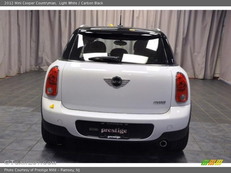 Light White / Carbon Black 2012 Mini Cooper Countryman