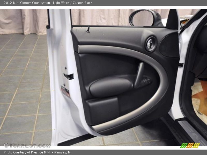 Light White / Carbon Black 2012 Mini Cooper Countryman