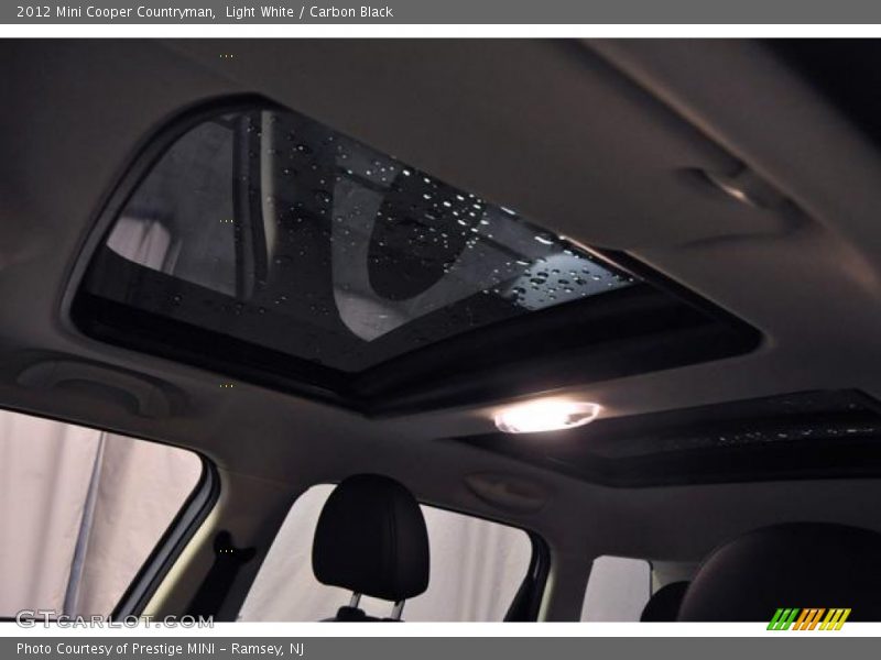 Light White / Carbon Black 2012 Mini Cooper Countryman