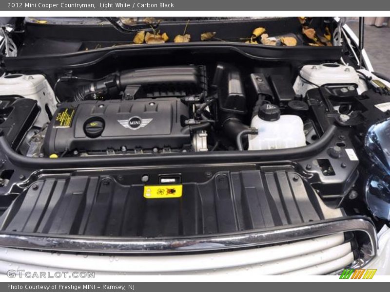 Light White / Carbon Black 2012 Mini Cooper Countryman