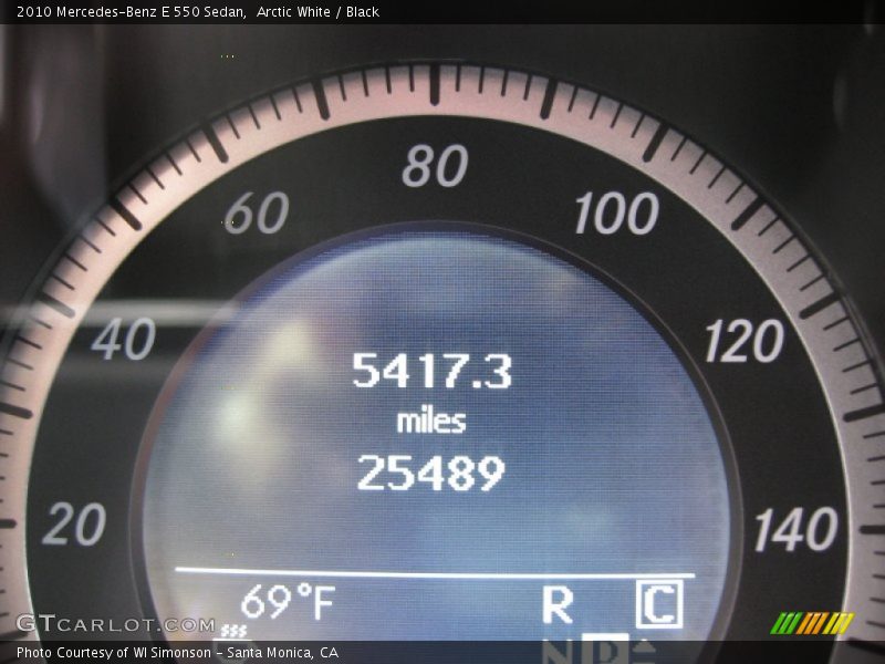 Arctic White / Black 2010 Mercedes-Benz E 550 Sedan