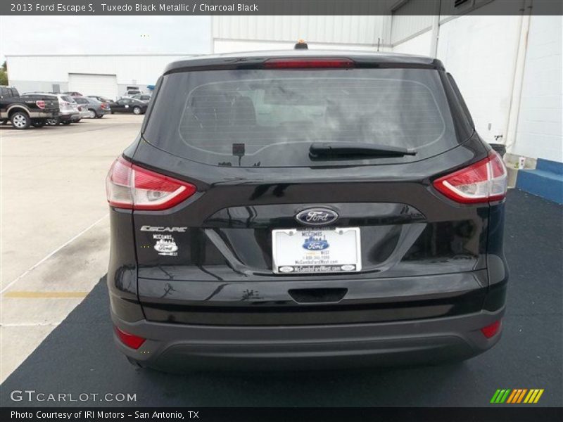 Tuxedo Black Metallic / Charcoal Black 2013 Ford Escape S