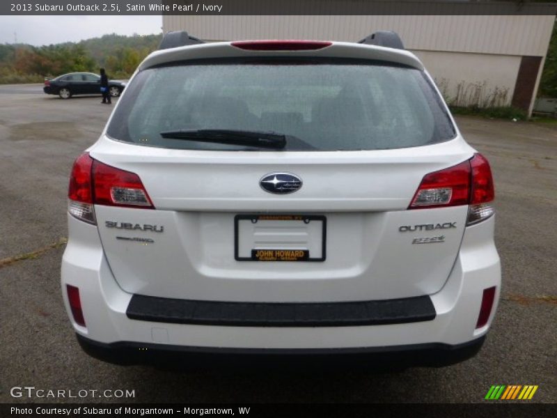 Satin White Pearl / Ivory 2013 Subaru Outback 2.5i