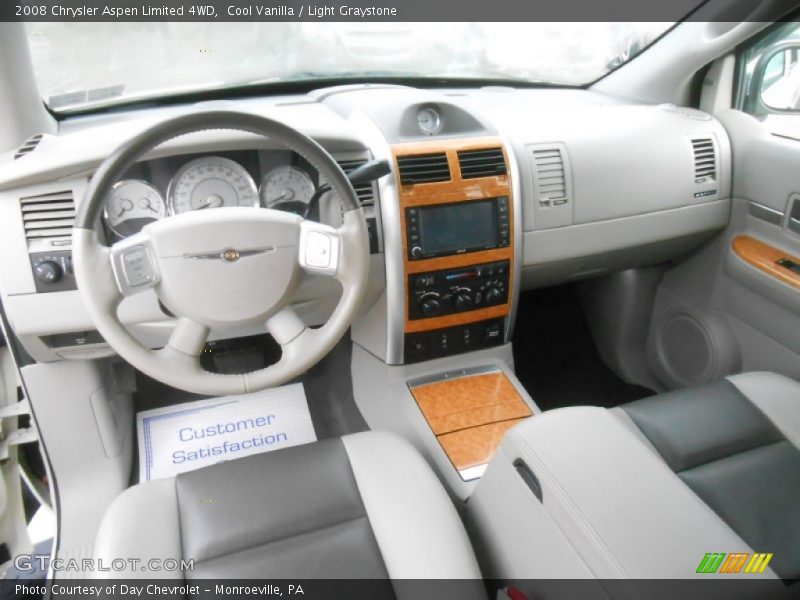 Cool Vanilla / Light Graystone 2008 Chrysler Aspen Limited 4WD