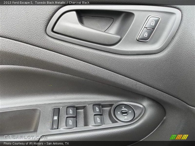 Tuxedo Black Metallic / Charcoal Black 2013 Ford Escape S