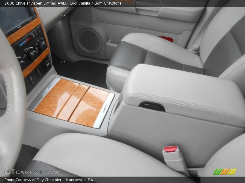 Cool Vanilla / Light Graystone 2008 Chrysler Aspen Limited 4WD