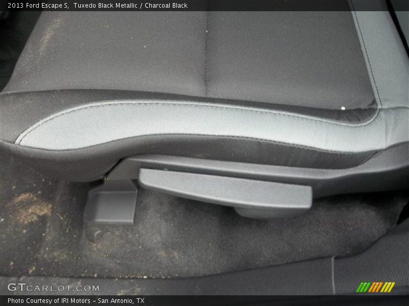 Tuxedo Black Metallic / Charcoal Black 2013 Ford Escape S
