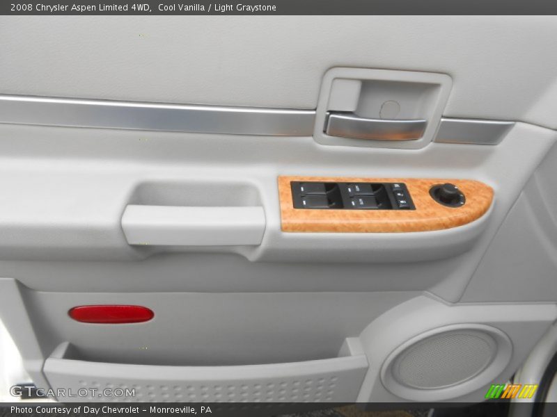 Cool Vanilla / Light Graystone 2008 Chrysler Aspen Limited 4WD
