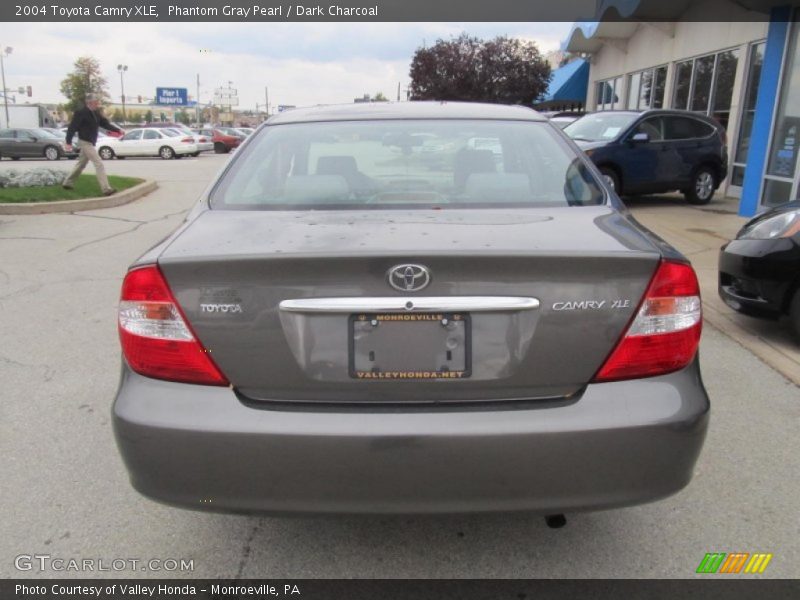 Phantom Gray Pearl / Dark Charcoal 2004 Toyota Camry XLE